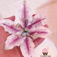 Gumpaste lily flower