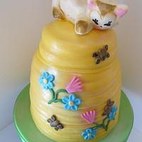 Cat & Beehive Cookie jar cake