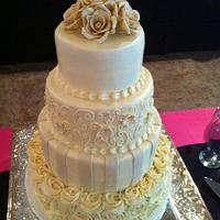 Ivory rose wedding cake 