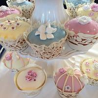 Birdcage cake and cupcakes