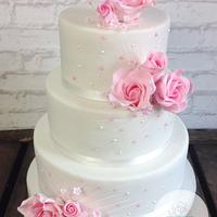 Sweet roses wedding cake
