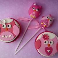 Owl Themed Cake pops and Cupcakes