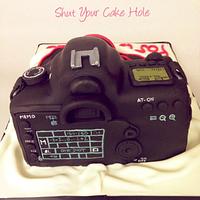 Canon camera cake