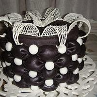 Billow and Lace cake