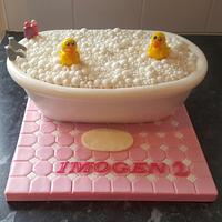 Bubble bath cake with ducks.