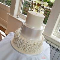 Ruffles and lustre wedding cake 