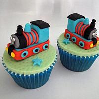 Mini Thomas Tank Engine cupcakes