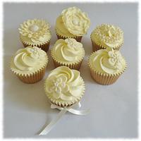 Lovely Lemon Cupcakes