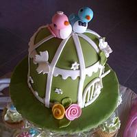 Bird Cage wedding cake & cupcakes tower