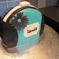 Purse Cake With Chocolate Muffins