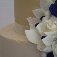Vintage Ivory wedding cake