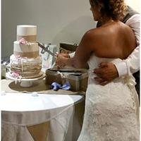 Rustic and Ruffled Wedding Cake