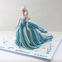 Frozen Elsa doll cake