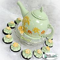 Pale Green Teapot Cake & Cupcakes