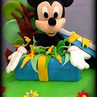 Birthday cake with Mickey, Goofy and Donald