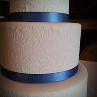 Lilium and Damask Stencil Wedding Cake