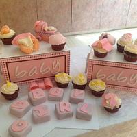 Baby Shower cupcakes 