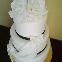Gardenia wedding cake