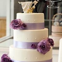 White and lilac wedding cake