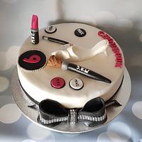 Make-up cake and cupcakes
