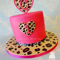Hot Leopard smash cake ;)