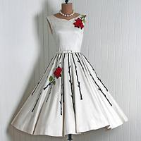 Vintage Dress Inspired Cake