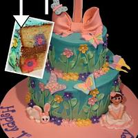 Flowers inside the cake!