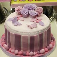 A rose and carnation cake