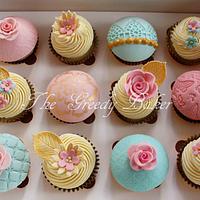 Pink, teal & gold cupcakes