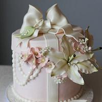 Gift box bouquet cake