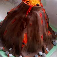 Volcano and dinosaurs cake