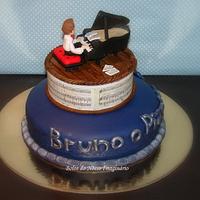 Playing the piano Cake