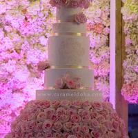 Roses n Laces Wedding Cake