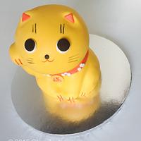 Maneki cat cake.