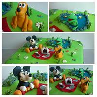 picnic with mickey pluto and kermit the frog