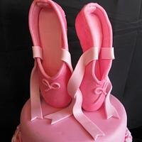 Ballet shoes ruffle cake