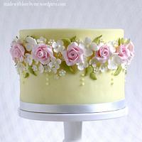 Rose Garland Cake
