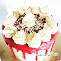 Red Velvet Drip Cake
