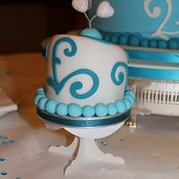 Topsy Wedding cake