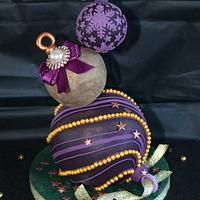 Tiered Christmas bauble cake