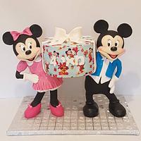 Mickey & minnie birthday cake