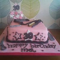 Girlie hairstyling 30th cake 