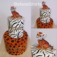 Baby tiger cake