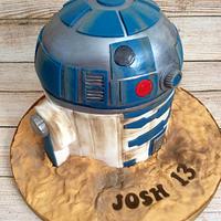 R2-D2 cake