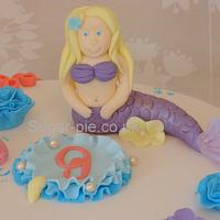 Ruffle mermaid cake 