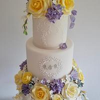 Regal Vintage Wedding cake