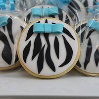 Zebra print baby bump cake & cookies