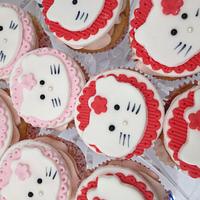 Hello Kitty cucpake toppers