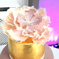 Gold Leaf Peony Rose & Vintage Lace Wedding Cake