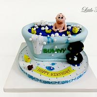 Baby in Bath tub Cake !